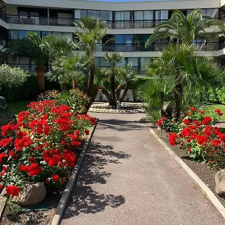 Magnifique T2 Avec Terrasse Et Jardin Prive * 망들리유 라 나플